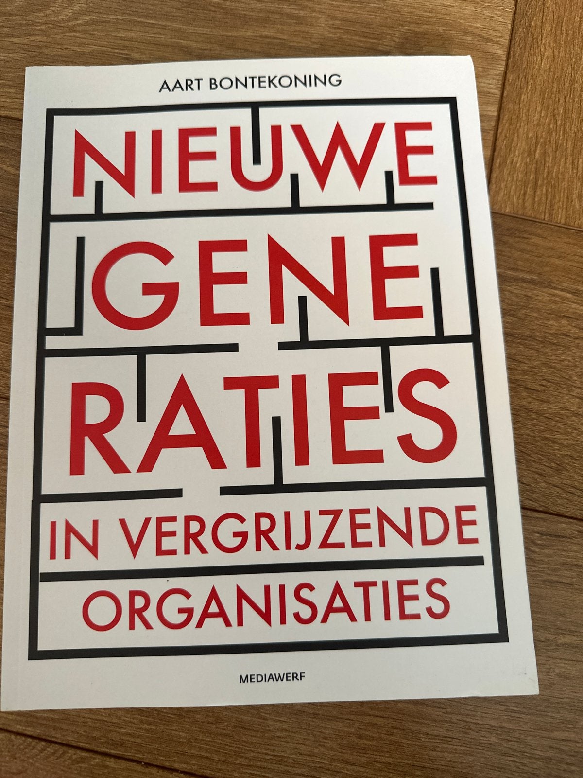 Nieuwe Generaties in Vergrijzende Organisaties - Aart Bontek, Ophalen of Verzenden, Zo goed als nieuw, Personeel en Organisatie
