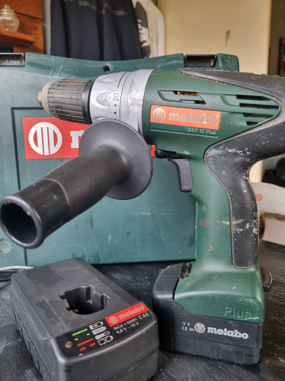 Metabo BSP 12 Plus Boor- en Schroefmachine met Accu en Lader, Gebruikt, Variabele snelheid, Ophalen of Verzenden, Boor- en Schroefmachine