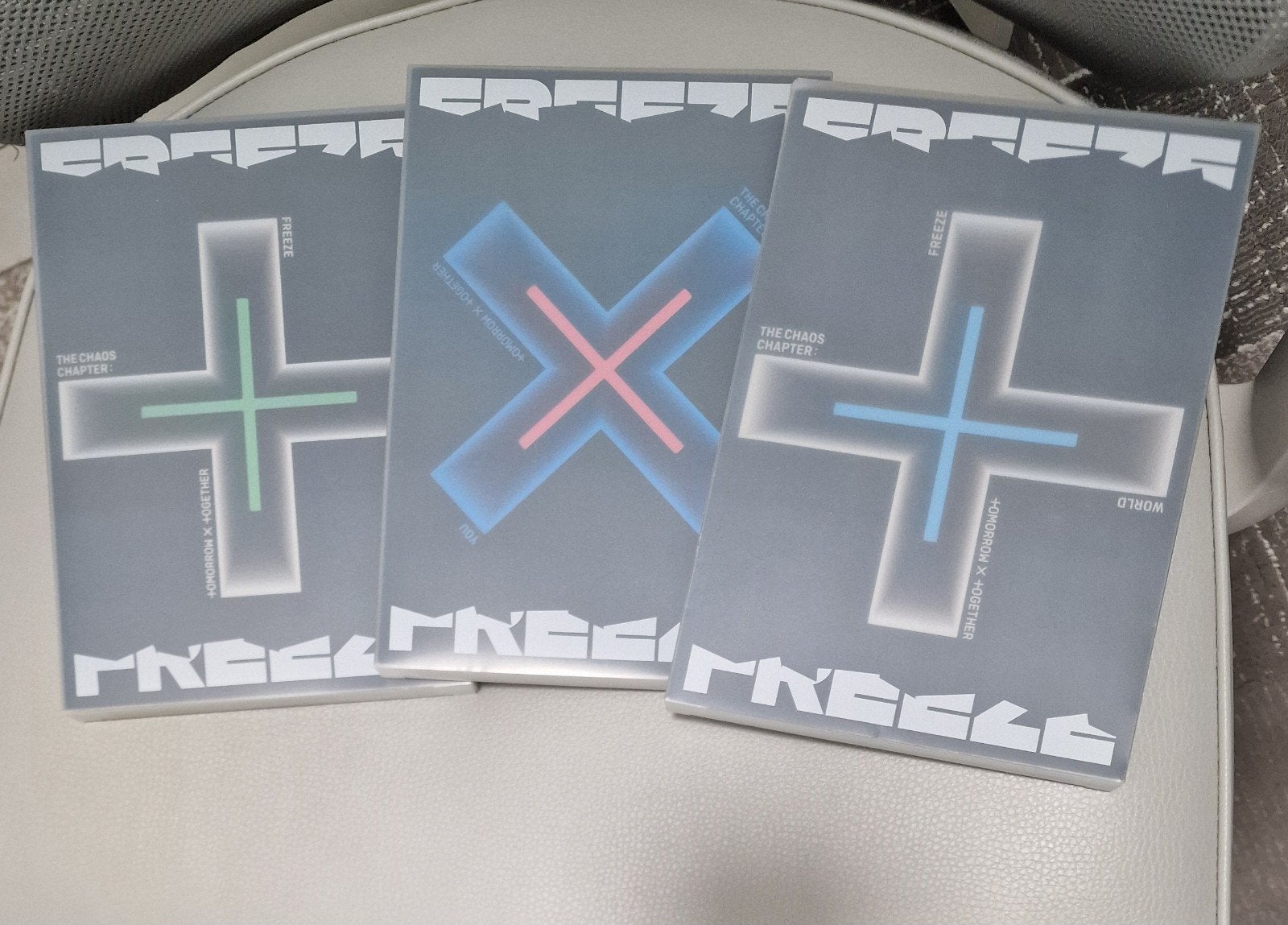 TXT The Chaos Chapter: FREEZE (3 versies), K-pop, Ophalen of Verzenden, Album, Inclusief doosje