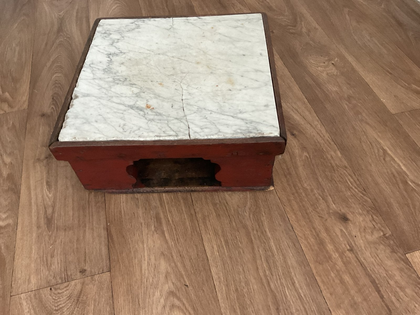 Oude voetenstoof, Antiek en Kunst, Ophalen