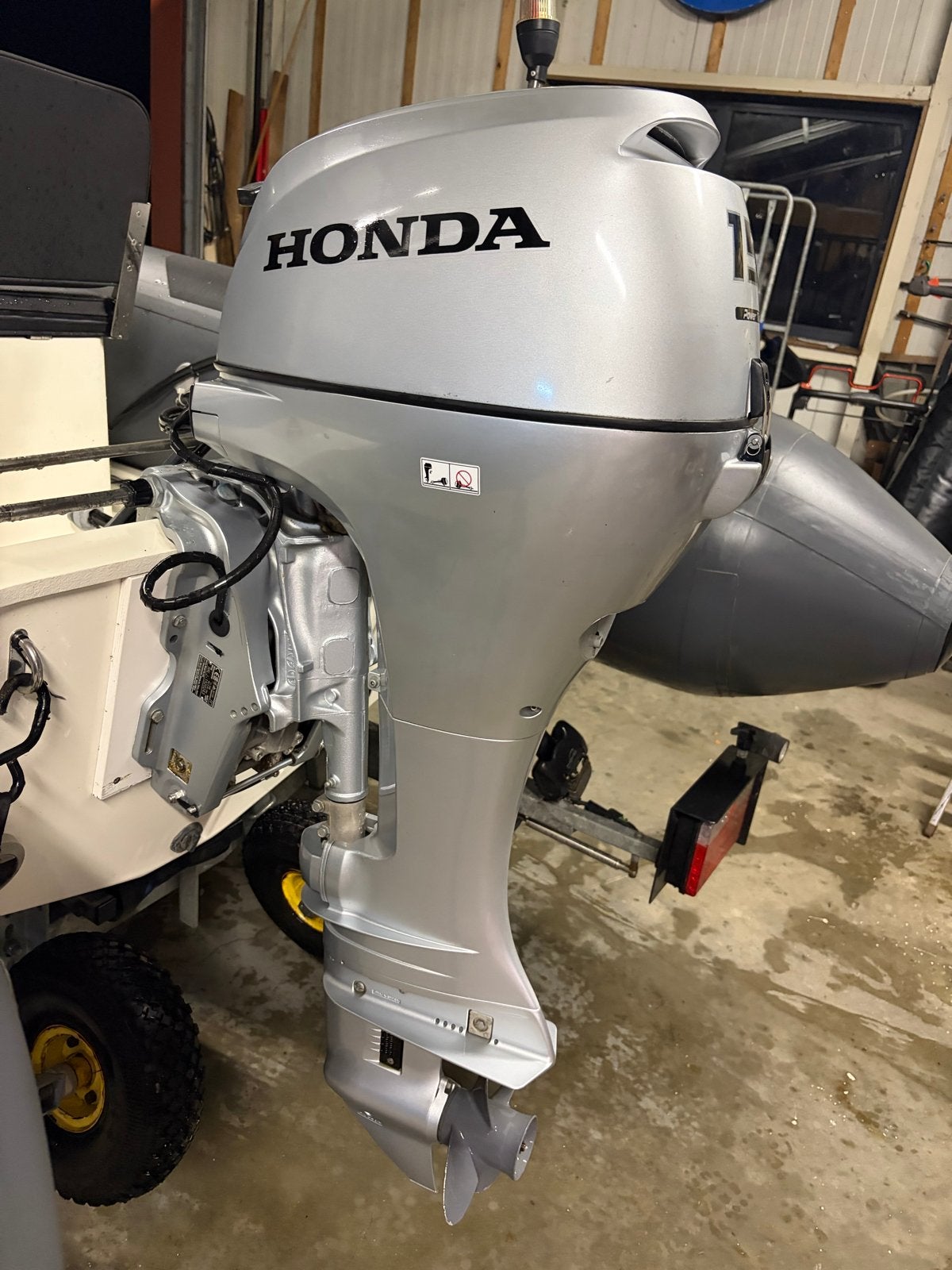 Honda 15 pk 4-takt buitenboordmotor, bj 2020, met garantie !, Watersport en Boten, Ophalen, 10 tot 30 pk, Zo goed als nieuw, Marktstraat 1