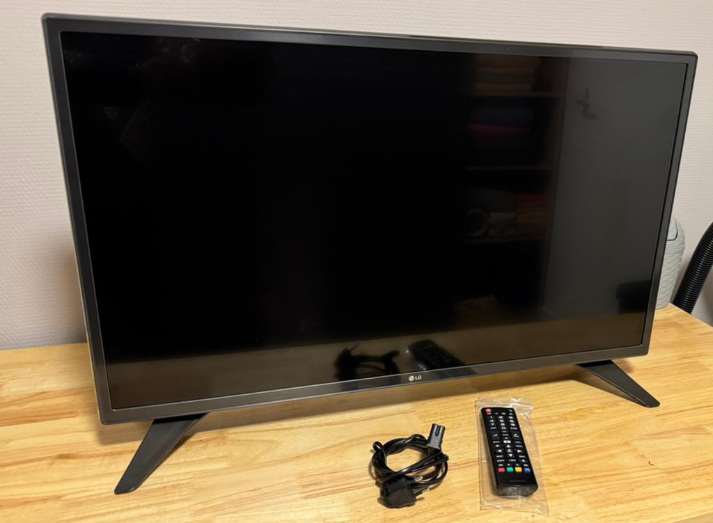 LG FULL HD TV 32LH530V, Ophalen, Zo goed als nieuw, 50 Hz, LG