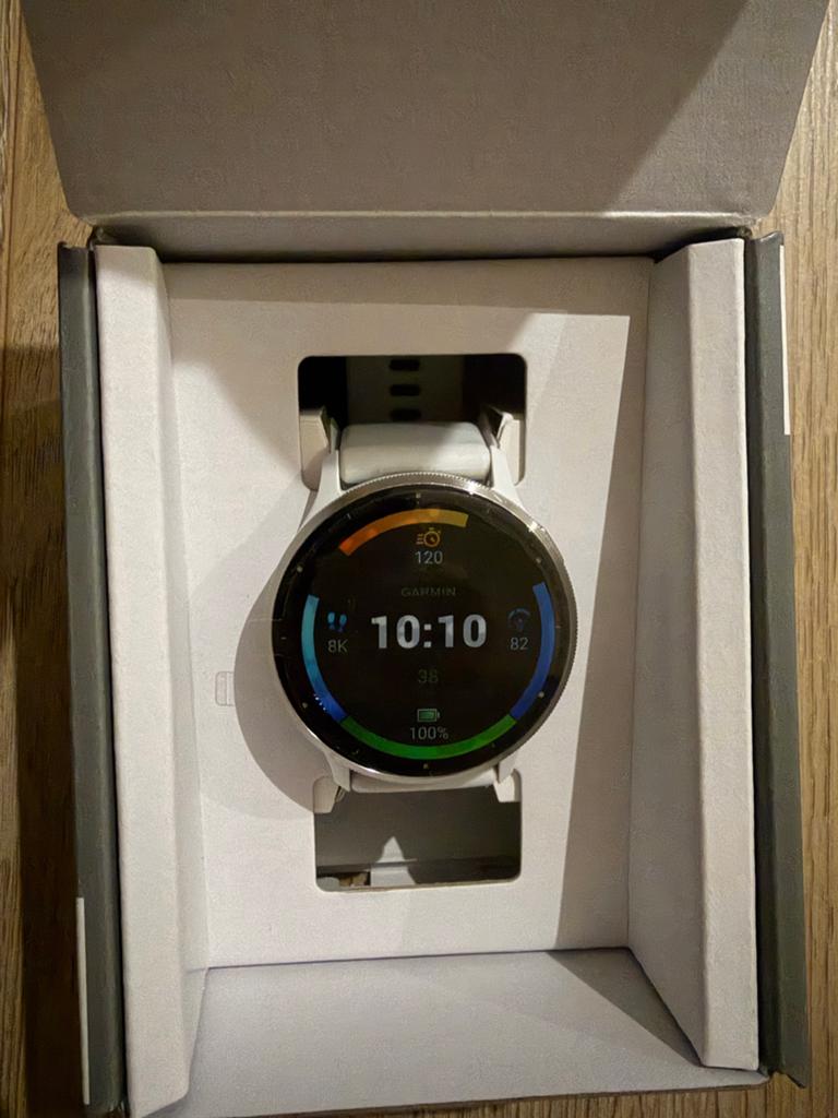 Garmin Venu 3 Smartwatch - Wit met extra bandjes, Sieraden, Tassen en Uiterlijk, Smartwatches, Afstand, Wit, Ophalen of Verzenden