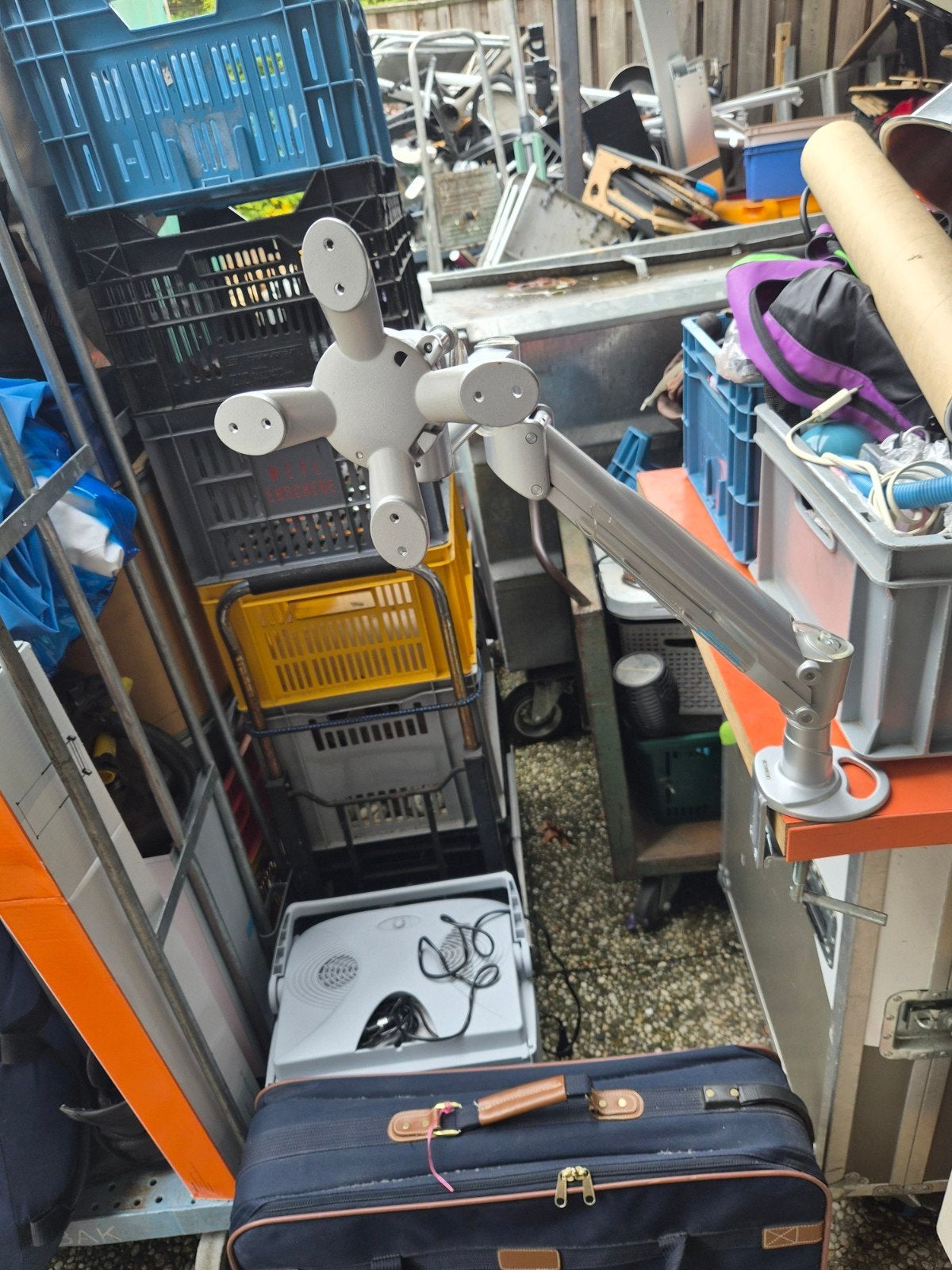 Modern Solid Monitorarm - Ergonomische Werkplek Oplossing, Ophalen of Verzenden, Gebruikt
