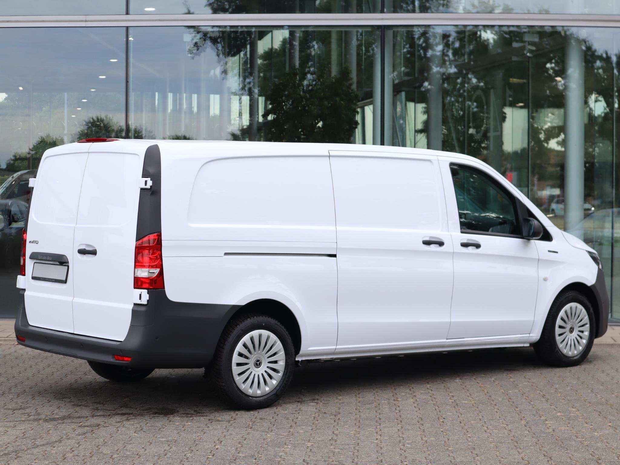 Mercedes-Benz eVito eVito 112 L3 Business Solution 60 kWh, Auto's, Stof, 280 km, 116 pk, Wit