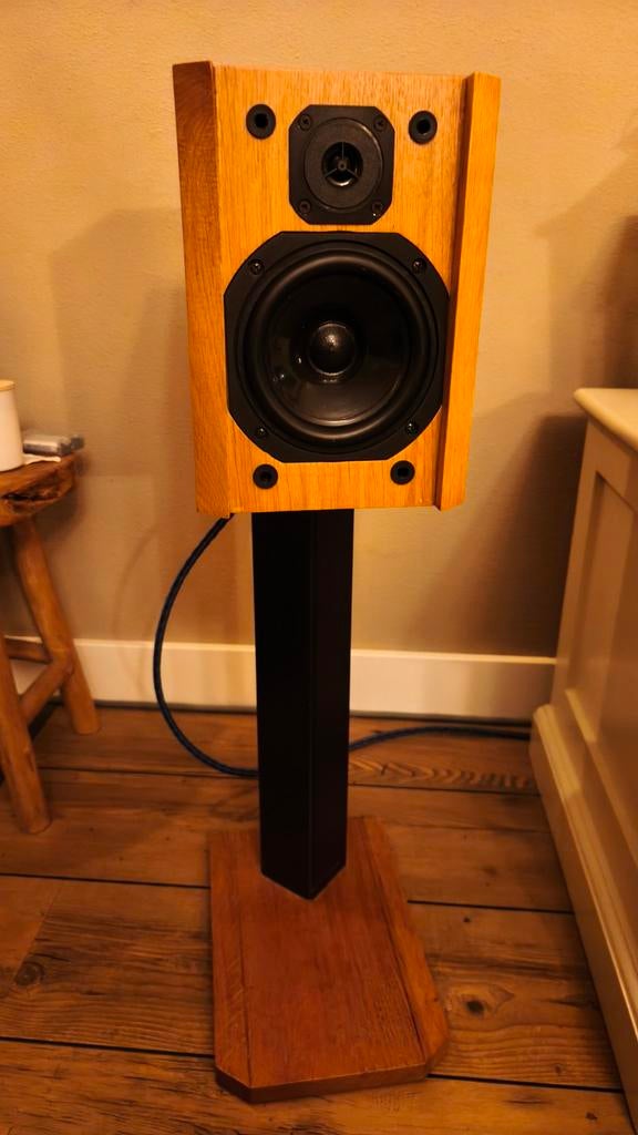 JK Acoustics JK01 boekenplank speakers met stands, Audio, Tv en Foto, Luidsprekers, Gebruikt, 60 tot 120 watt, Front, Rear of Stereo speakers