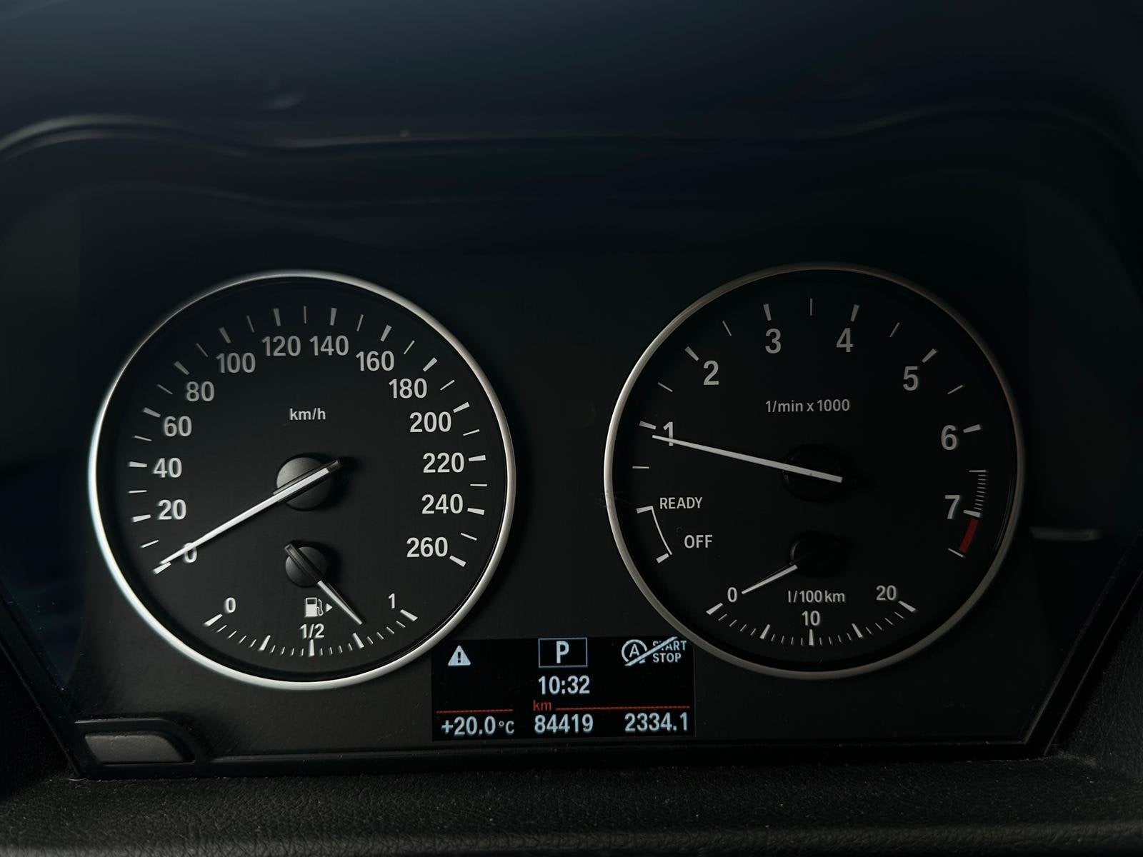 Foto 10 van BMW 2 Serie Active Tourer 218i Essential Automaat, Bluetooth