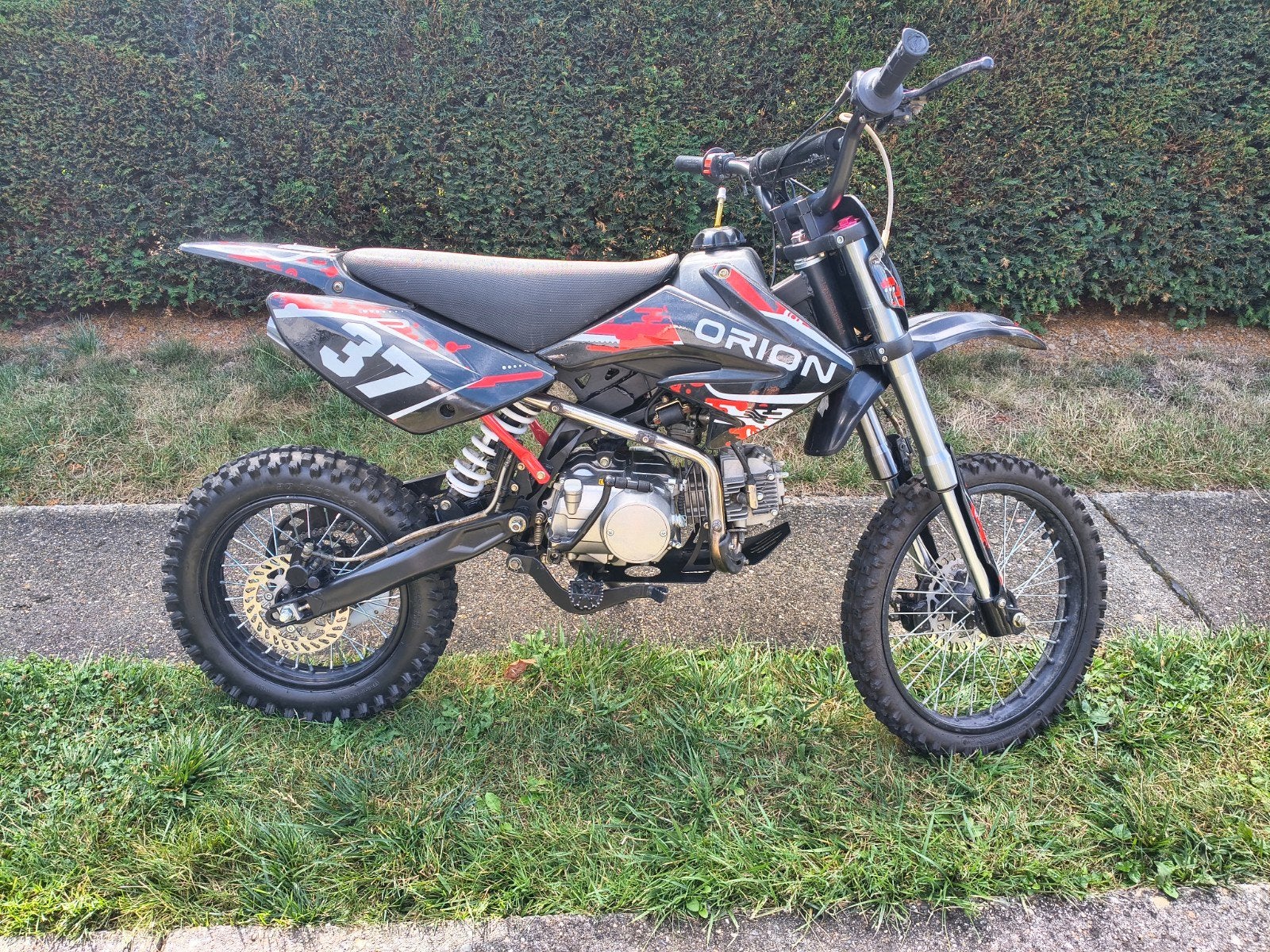 Pitbike 125cc - Goed onderhouden met nieuwe banden, Fietsen en Brommers, Ophalen, Gebruikt, Pitbike, Orion