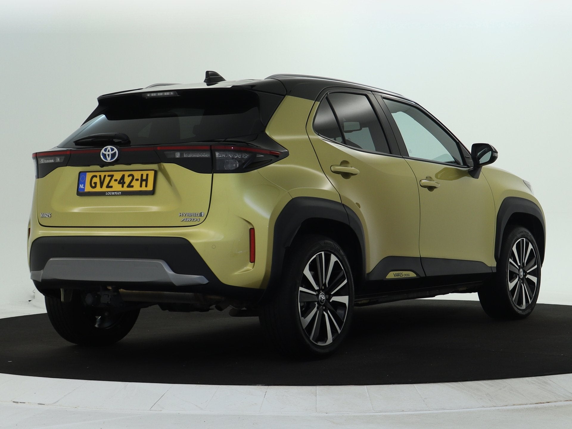 Toyota Yaris Cross 1.5 Hybrid Launch Edition AWD | Panoramad, Auto's, Automaat, 12 maanden, Gebruikt, Automatische klimaatregeling