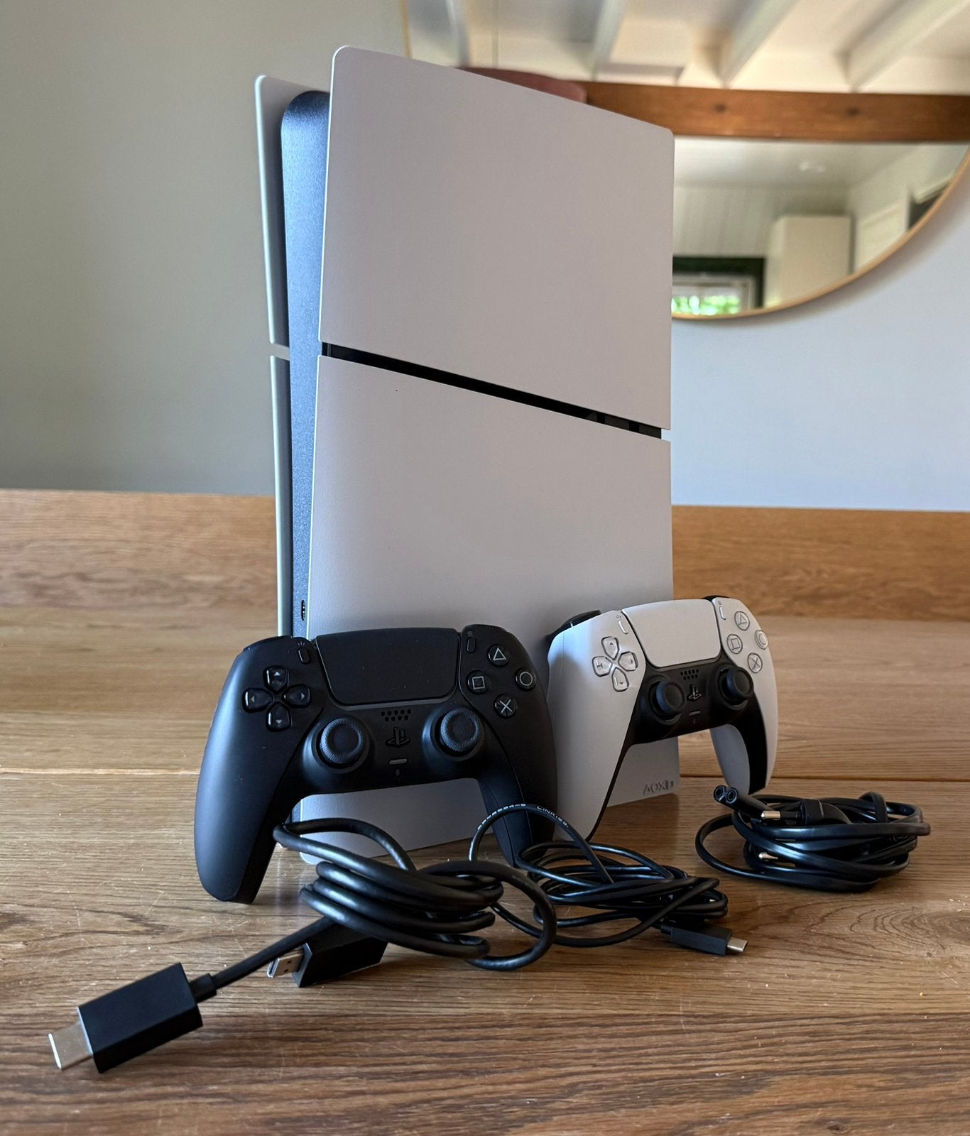 Playstation 5 Slim Digital Edition 1TB | 2 Controllers, Ophalen of Verzenden, Zo goed als nieuw