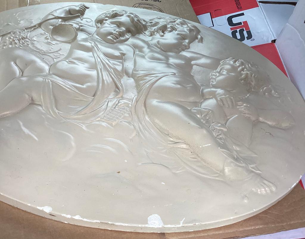 Prachtig groot gipsen zwaar wandbord met Engelen67cm br60cmH, Antiek en Kunst, Antiek | Religie, Ophalen of Verzenden