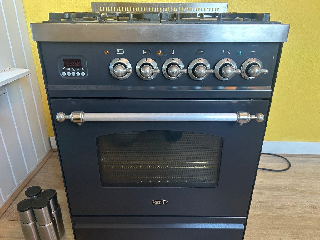 Boretti Fornuis met Oven - Zo goed als nieuw, Ophalen, Oven, Hete lucht, 60 cm of meer