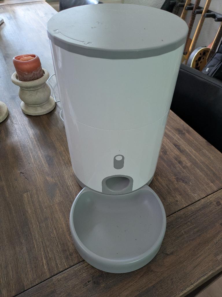 pettadore voerautomaat, Dieren en Toebehoren, Ophalen of Verzenden, Automatisch, Zo goed als nieuw