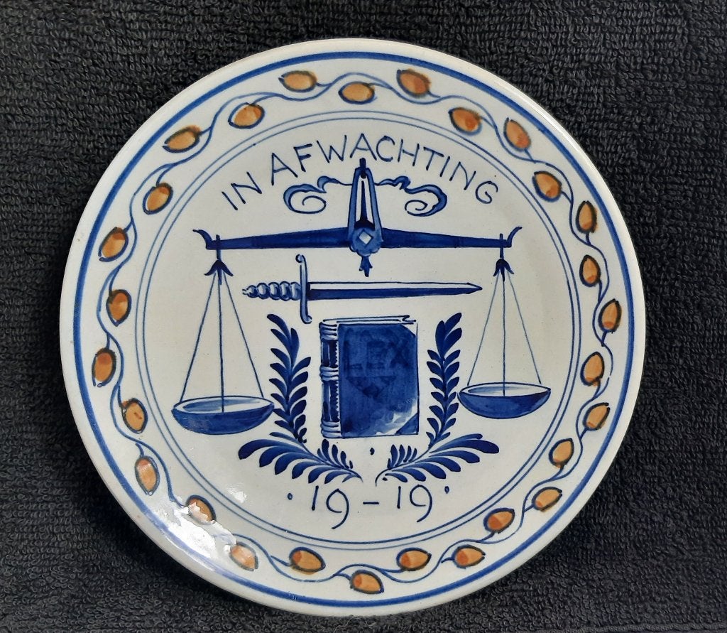 k005-Delft, De Porceleyne Fles, in afwachting., Verzenden