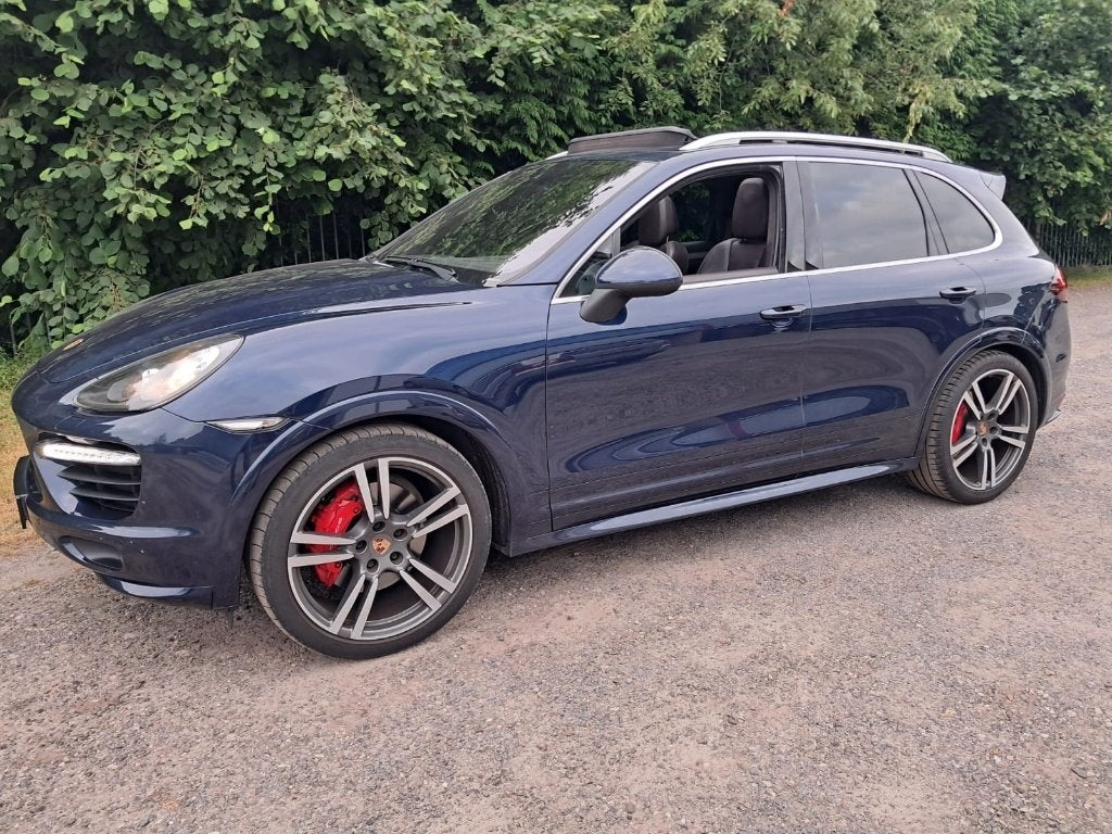 CAYENNE 4.8 GTS ORGINEEL NL 1E  EIGENAAR BOEKJES& NAP 20134, Auto's, Automaat, Cayenne, Zwart, Skiluik