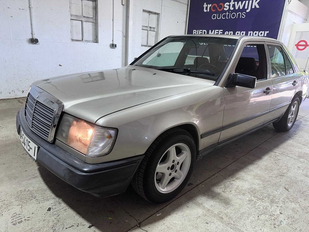 Mercedes-Benz - 300D (W124) - 300 DL 6p. - KJV-81-T- 1985, Auto's, Gebruikt, 23 km/l, Bedrijf, Diesel