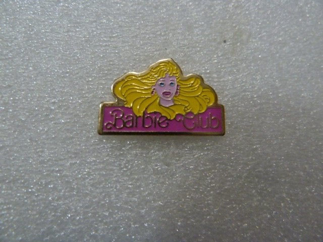 Vintage Barbie Club pin - Zeldzaam verzamelobject, Ophalen of Verzenden, Gebruikt, Figuurtje, Speldje of Pin
