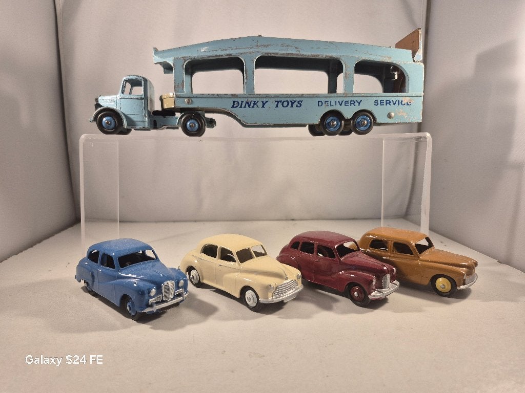 Dinky Toys Bedford Pullmore Transporter+4 dinky auto's, Ophalen of Verzenden, Gebruikt, Bus of Vrachtwagen, Dinky Toys