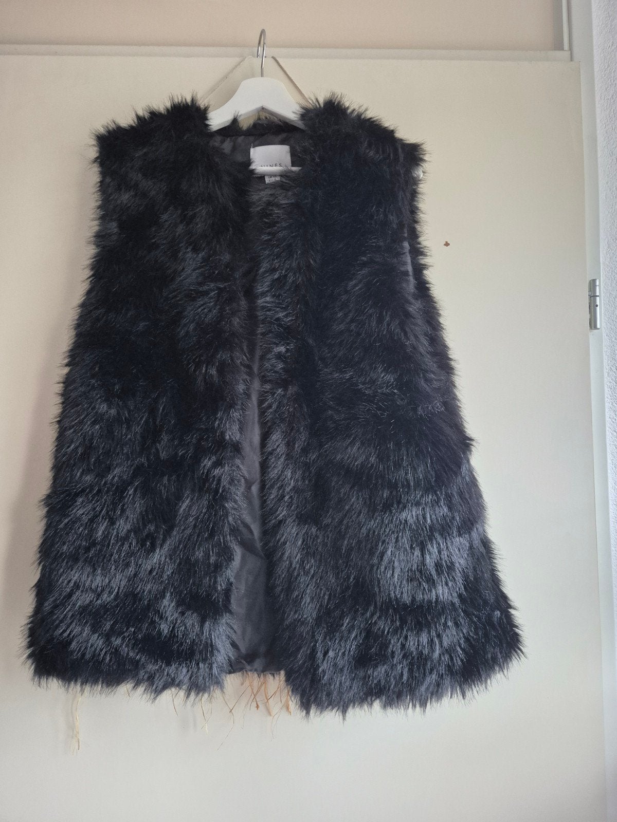 Zwart faux fur gilet - stijlvol en warm, Maat 38/40 (M), Zwart, Ophalen of Verzenden, Onbekend