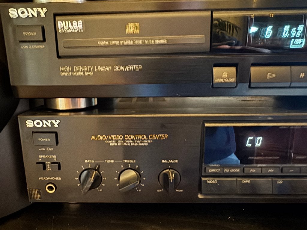 Foto 10 van Sony Stereo Set Draaitafel Tuner Versterker CD Boxen ‘90