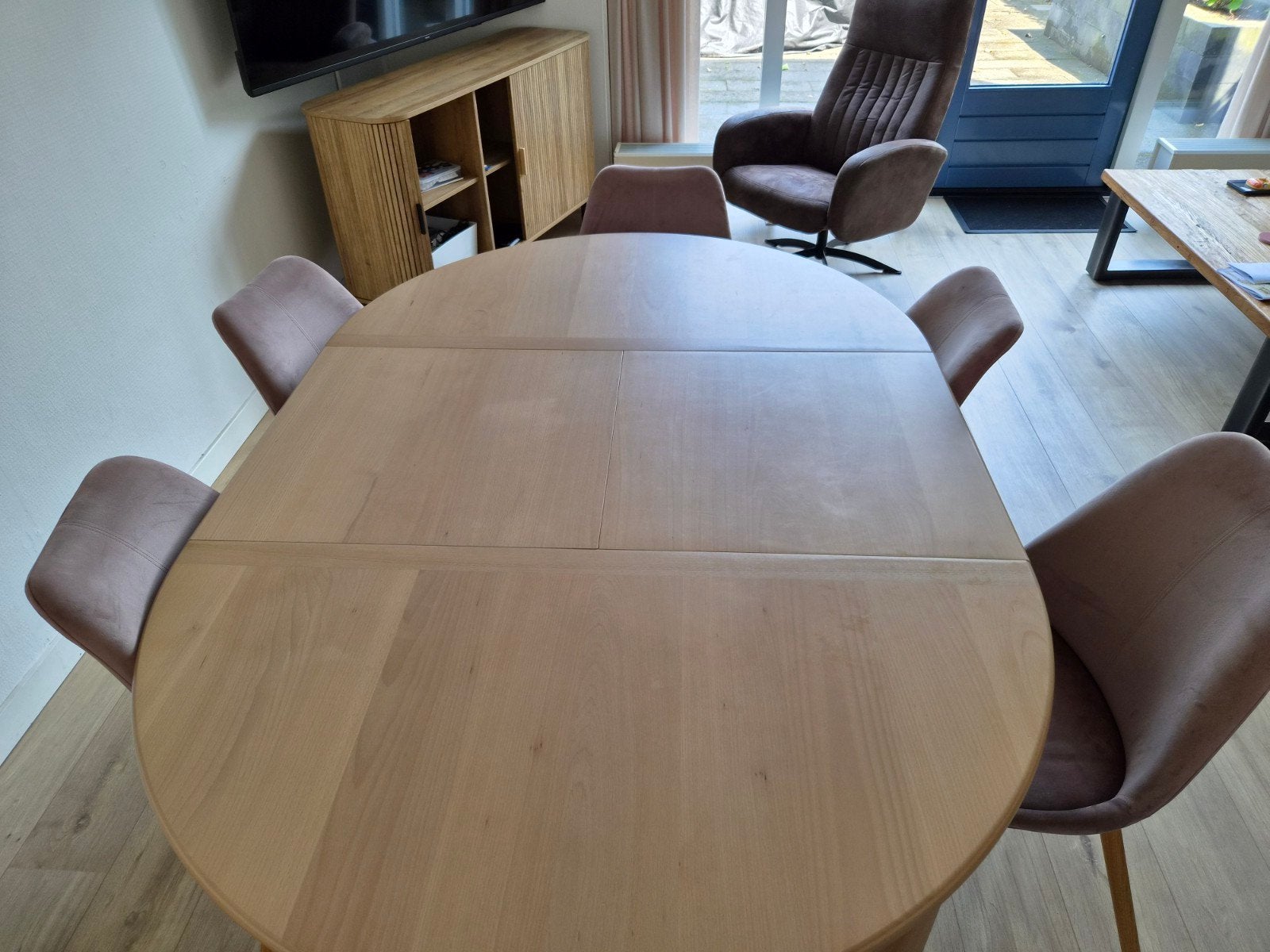Ikea uitschuifbare tafel met 6 oud roze stoelen jysk, Ophalen, Rechthoekig, 50 tot 100 cm