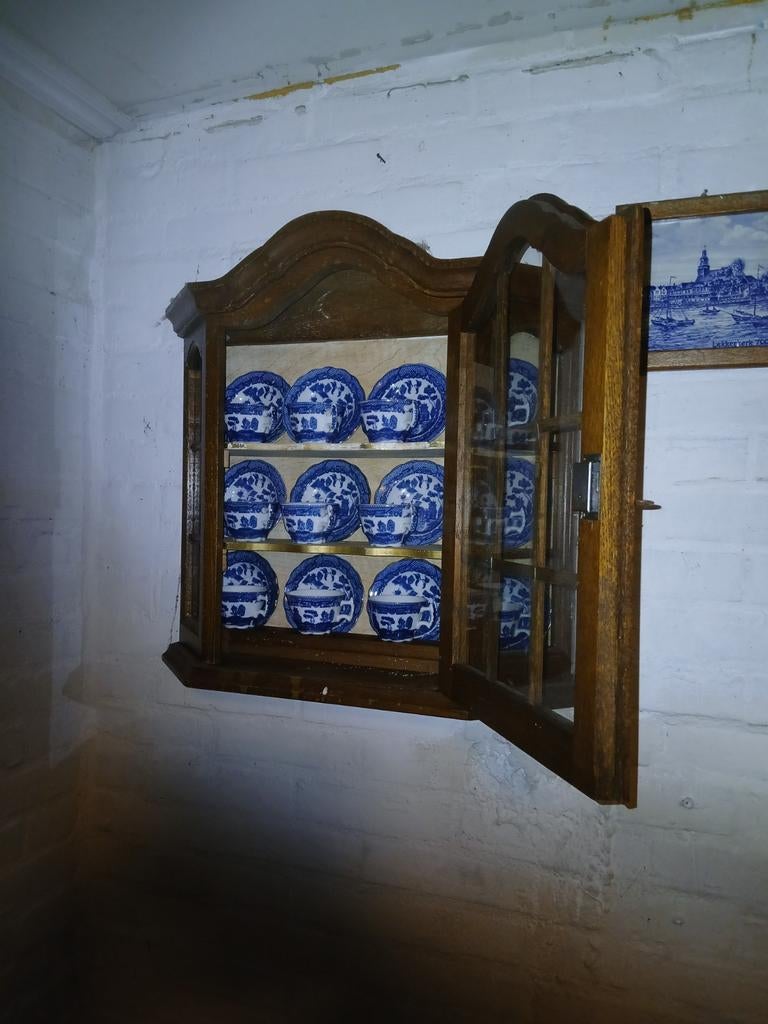 Miniatuur Delfts Blauw Servies in Vitrinekastje, Ophalen of Verzenden