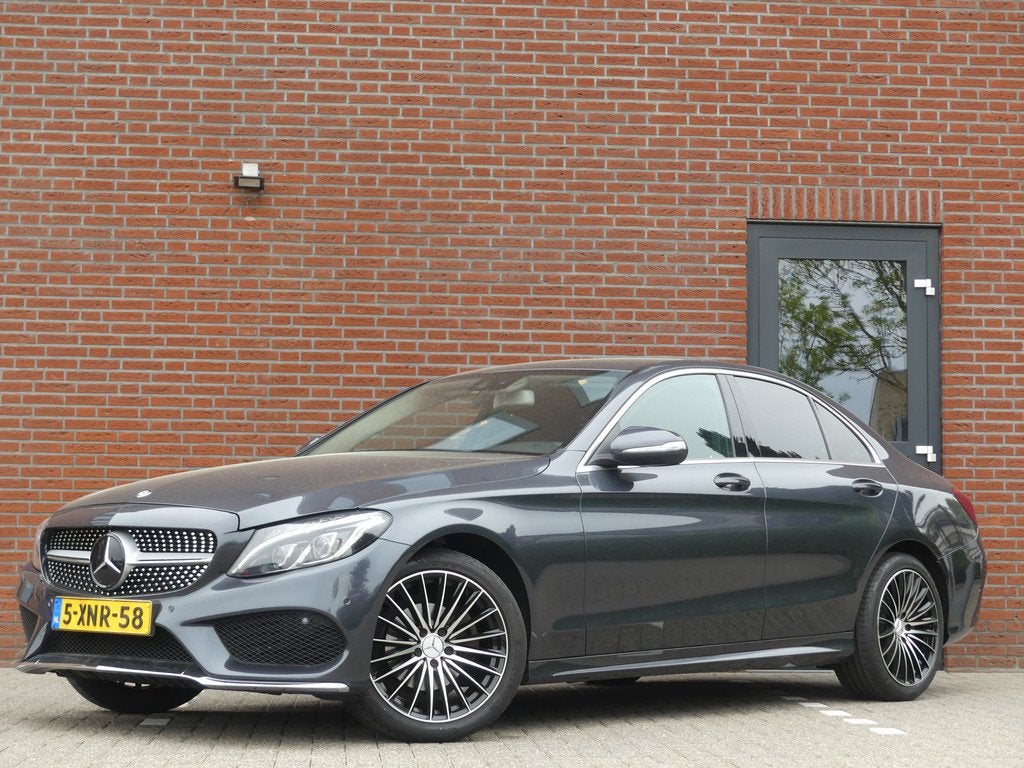 Mercedes-Benz C-Klasse 180 AMG Line / Full Led / 18 inch, Gebruikt, Bedrijf, Handgeschakeld, Sedan