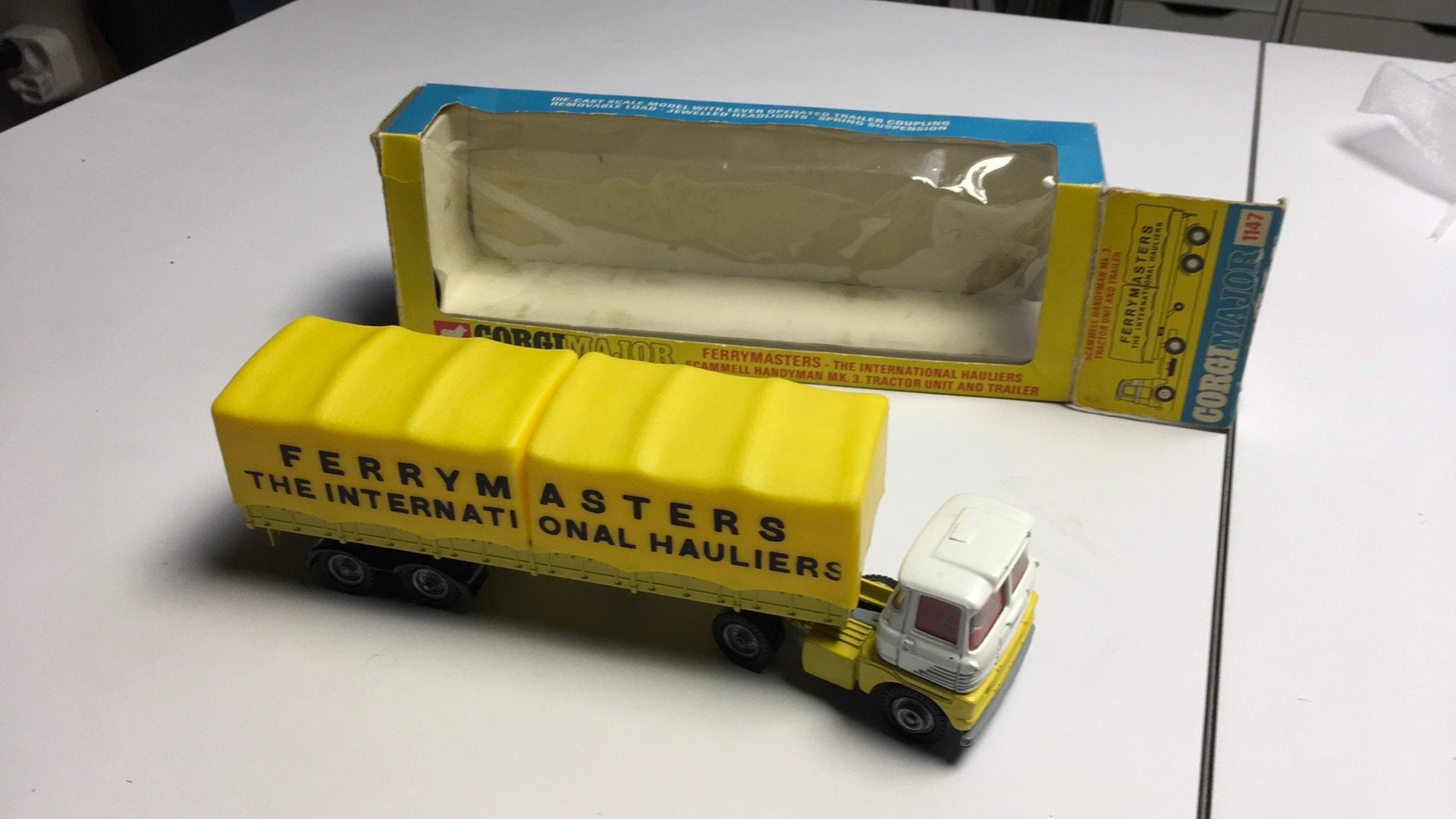 CORGI TOYS 1147 vrachtwagen startbod75euro, Ophalen of Verzenden, Zo goed als nieuw, Auto, Corgi