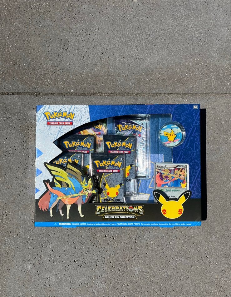 Pokémon Celebrations Deluxe Pin Collection Sealed, Ophalen, Nieuw, Boosterbox, Foil