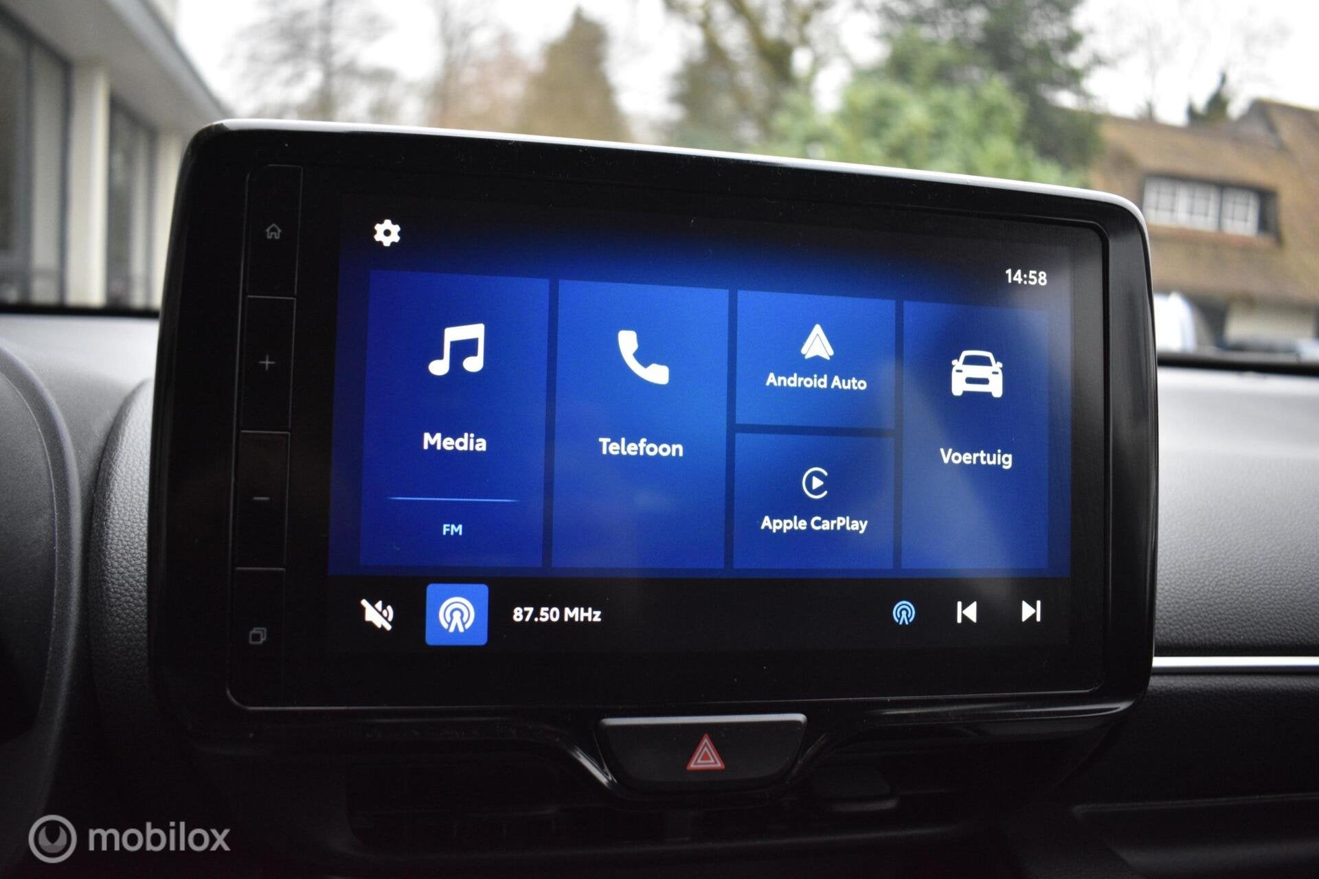 Mazda 2 Hybrid 1.5 Centre-line AUT. 2024|Camera|Carplay, Auto's, Euro 6, Zwart, Bedrijf, Hybride Elektrisch/Benzine