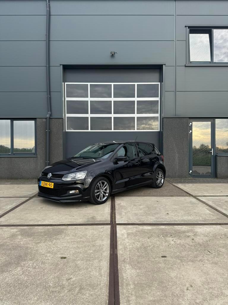 Volkswagen Polo 1.2 TSI Highline R-LINE  / DSG / NIEUWE APK, Auto's, 1063 kg, Origineel Nederlands, 1100 kg, Polo