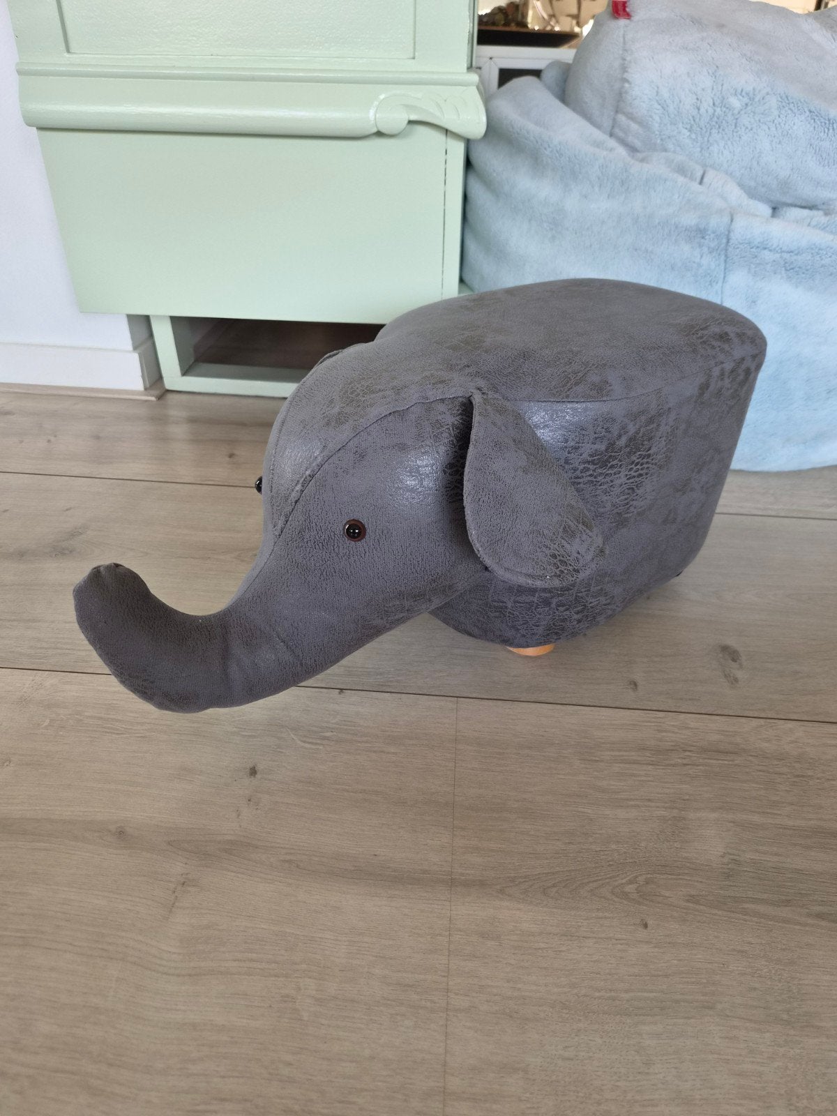 Leuke olifant poef/voetenbankje voor kinderkamer, Ophalen of Verzenden, Gebruikt, Overige materialen