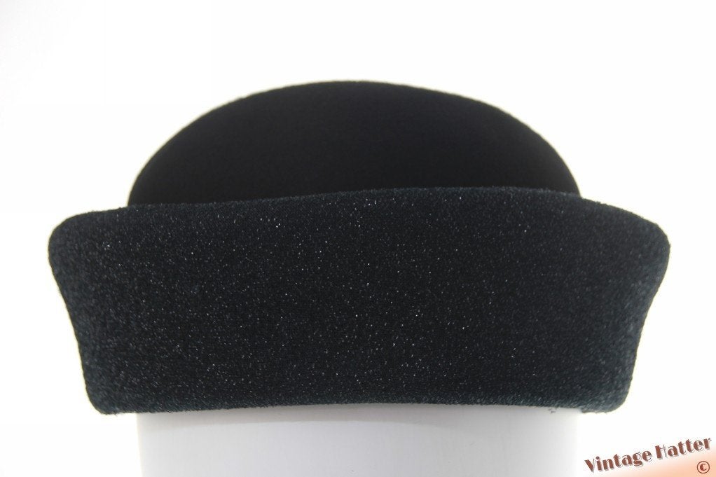 vintage Dames cocktail hoed groen glinsterend en zwart 56,5, Kleding | Dames, Ophalen of Verzenden, Zo goed als nieuw, 56 of 57 cm (M, 7 of 7⅛ inch)