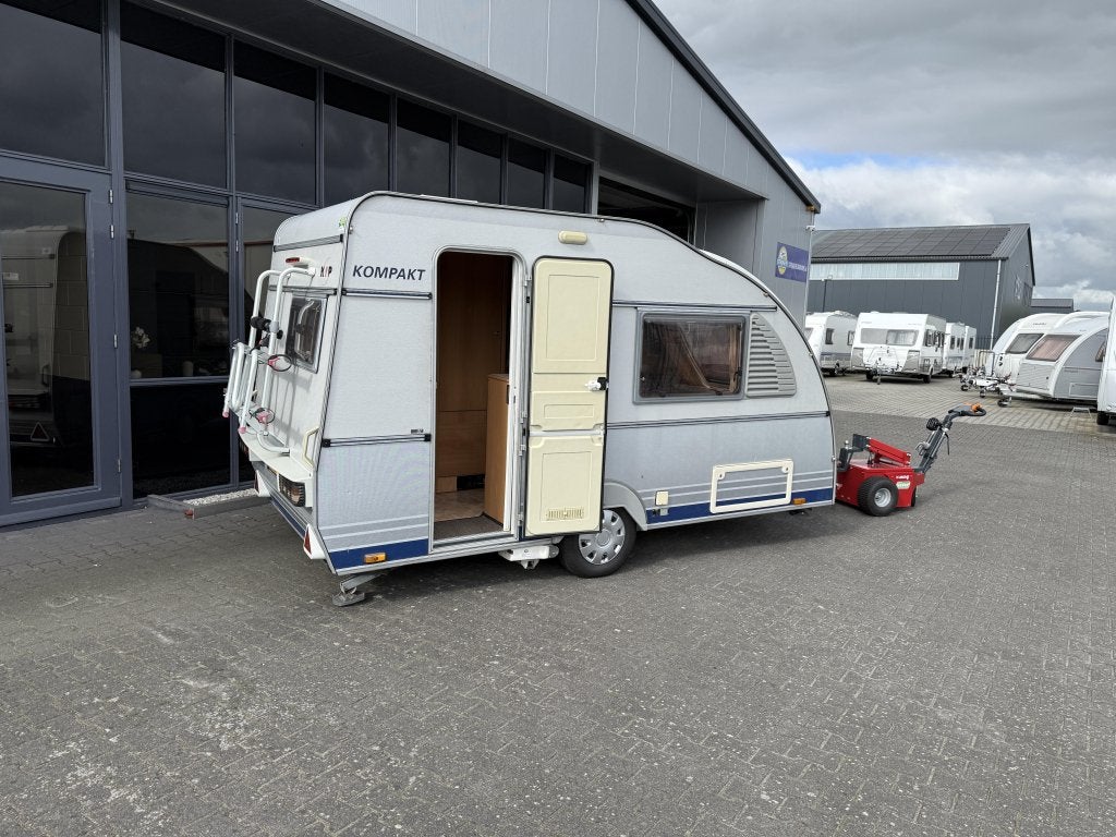 Kip Kompakt 37 EK MC37 Langslaper + WC 635KG Tent + Luifel, Kip, Tot en met 2, Bedrijf, Treinzit