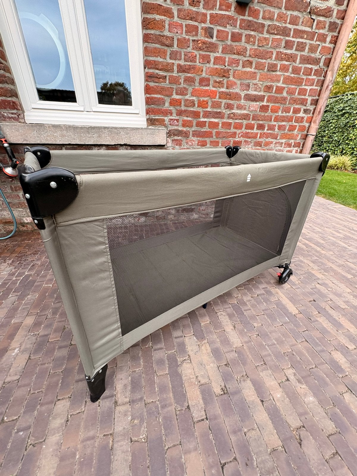 Groen campingbedje - Redelijke staat, Ophalen, Gebruikt, Reisbedje