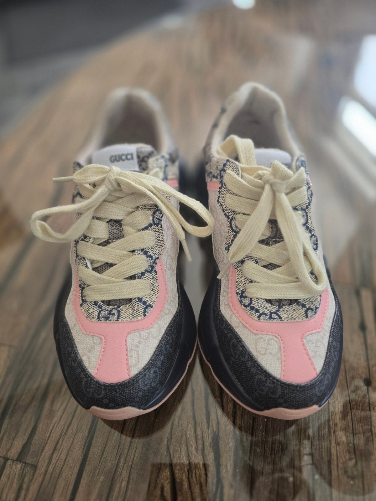Nieuwe Gucci Rhyton sneaker Zwart/Roze, Ophalen of Verzenden, Nieuw, Zwart