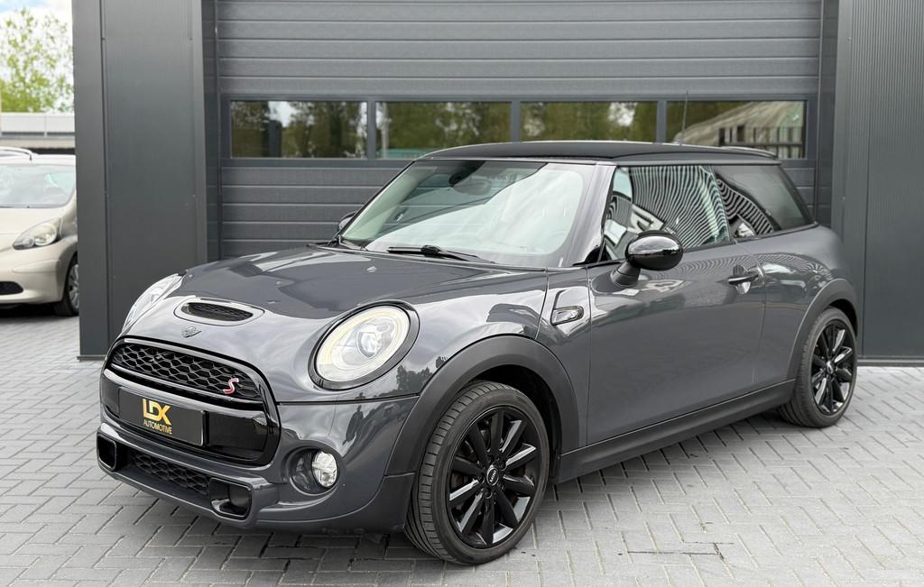 Mini Mini 2.0 Cooper S Chili Serious Business 192 Pk|PDC, Auto's, Mini, Voorwielaandrijving, 1998 cc, Gebruikt, Euro 6