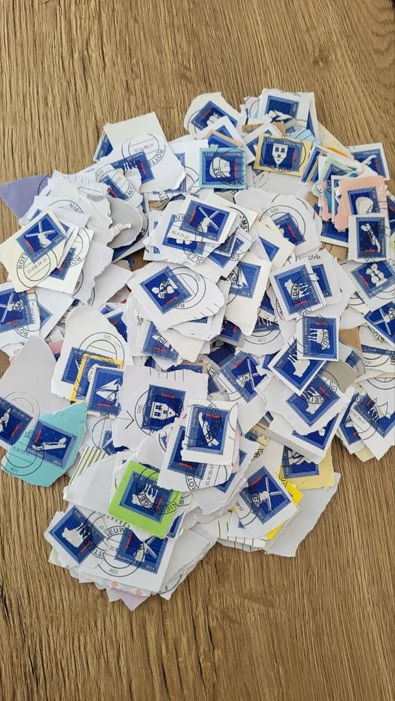 Kilowaar 500 stuks iconen. 2014., Postzegels en Munten, Postzegels | Nederland, Ophalen of Verzenden