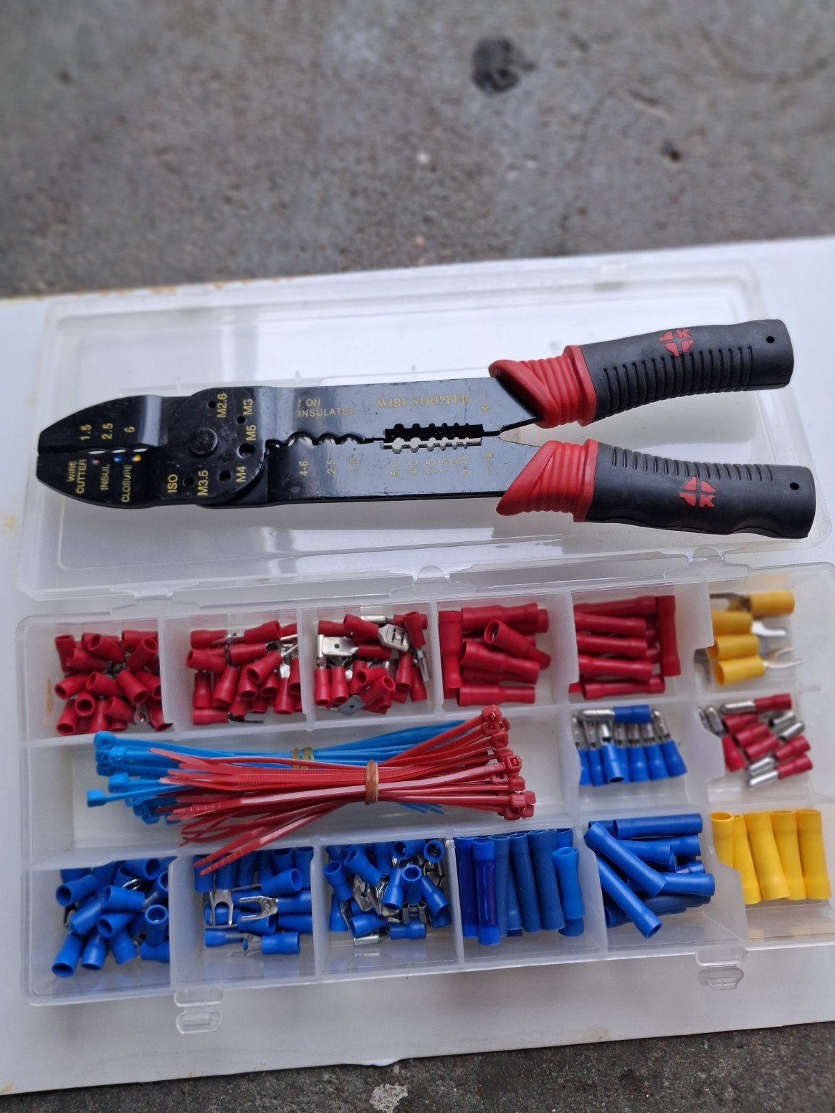 Perstang set met diverse verbinders en tie-wraps, Ophalen of Verzenden, Gebruikt, Tang, Overige merken