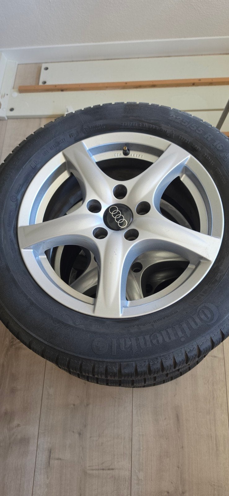 16" Audi aluvelgen  met winterbanden, Auto-onderdelen, Banden en Velgen, Ophalen, 16 inch, Banden en Velgen, Winterbanden