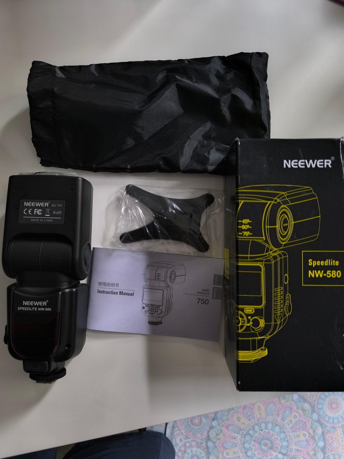 Universele Neewer Speedlite NW-580 flitser , z.g.a.n., Overige merken, Inclusief tas/hoes, Externe flitser, Ophalen of Verzenden