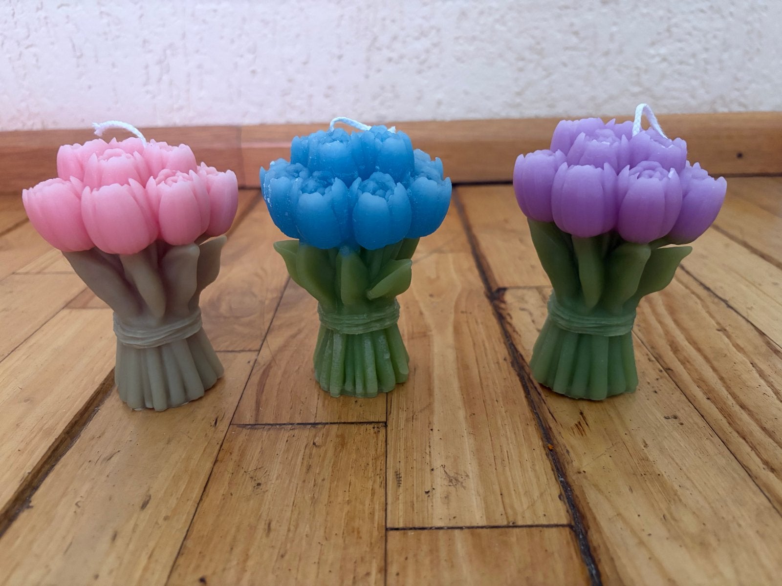 Handgemaakte Tulpen Kaarsen - Diverse Kleuren, Huis en Inrichting, Woonaccessoires | Kandelaars en Kaarsen, Ophalen, Overige materialen