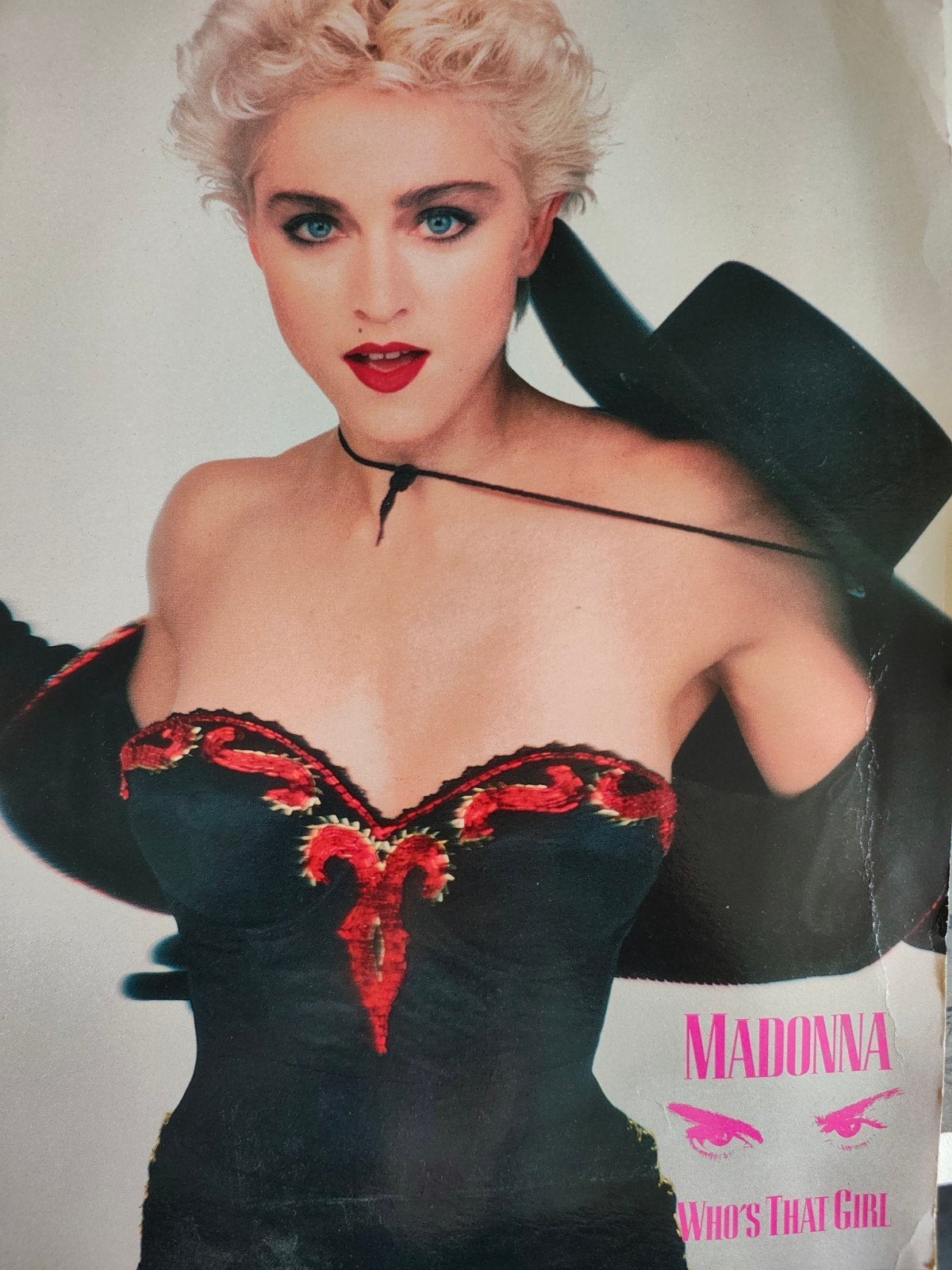 Madonna 'Who's That Girl' Kartonnen Poster 1987, Verzamelen, Posters, Gebruikt, Muziek, A1 t/m A3, Rechthoekig Staand, Ophalen of Verzenden