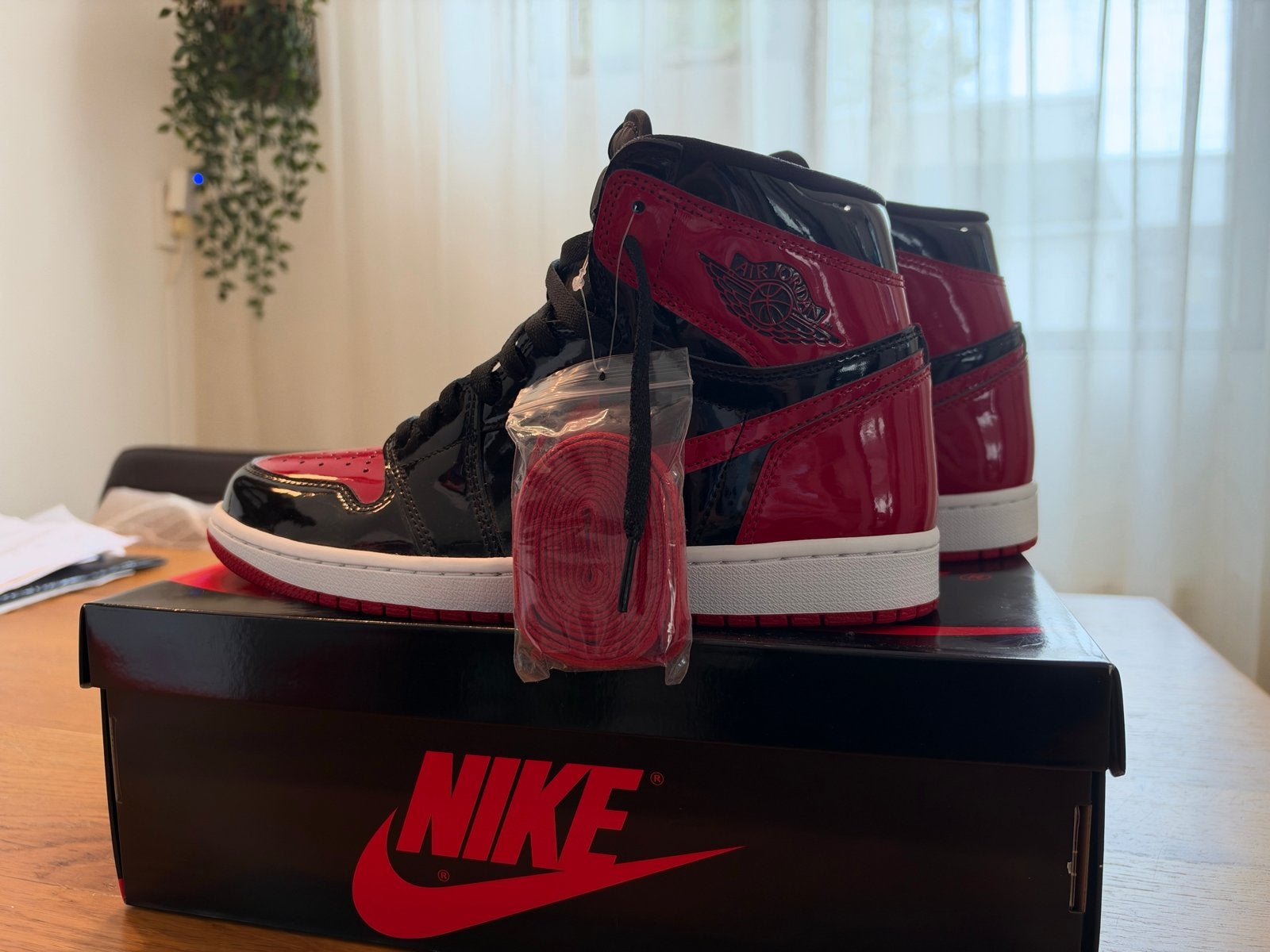 Nike Air Jordan 1 Retro High OG Patent Bred, Ophalen of Verzenden, Nieuw, Zwart, Sneakers of Gympen