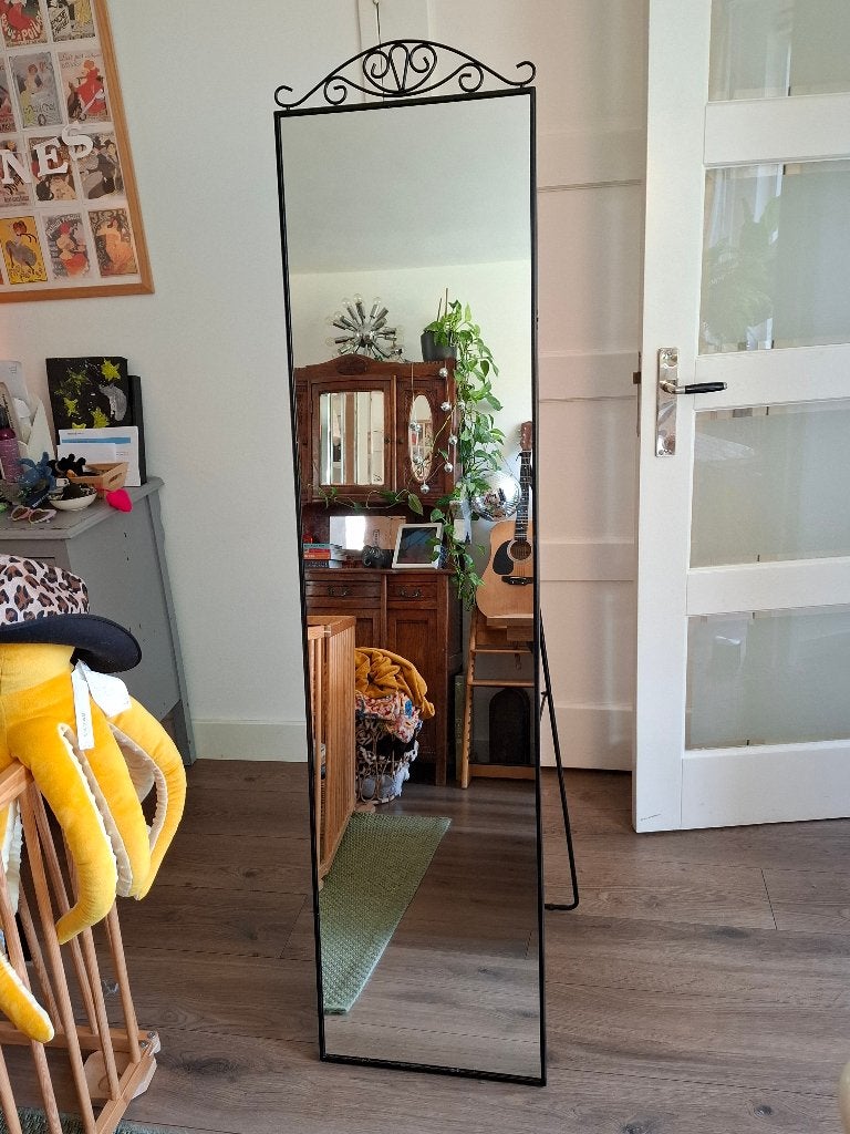 IKEA Karmsund staande spiegel zwart - staand of aan de muur, Ophalen, Minder dan 50 cm, Gebruikt, 150 tot 200 cm
