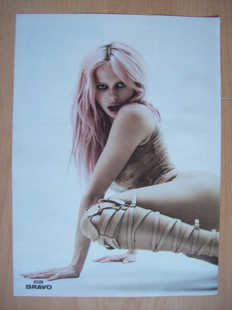 Poster van Adéla Jergová uit Duits tijdschrift Bravo, Ophalen of Verzenden, Nieuw, A4 of kleiner, Muziek