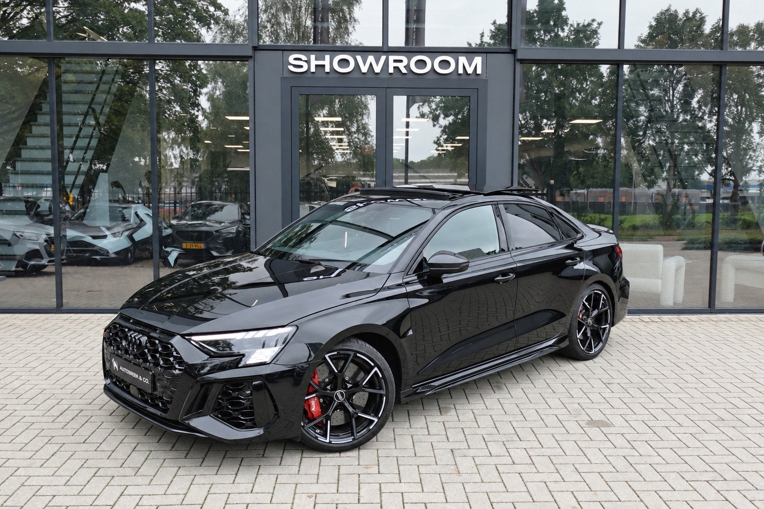 Audi RS3 Limousine 2.5 TFSI RS 3 quattro PANO KERAMISCH CARB, Auto's, Automaat, Dealer onderhouden, Gebruikt, Zwart