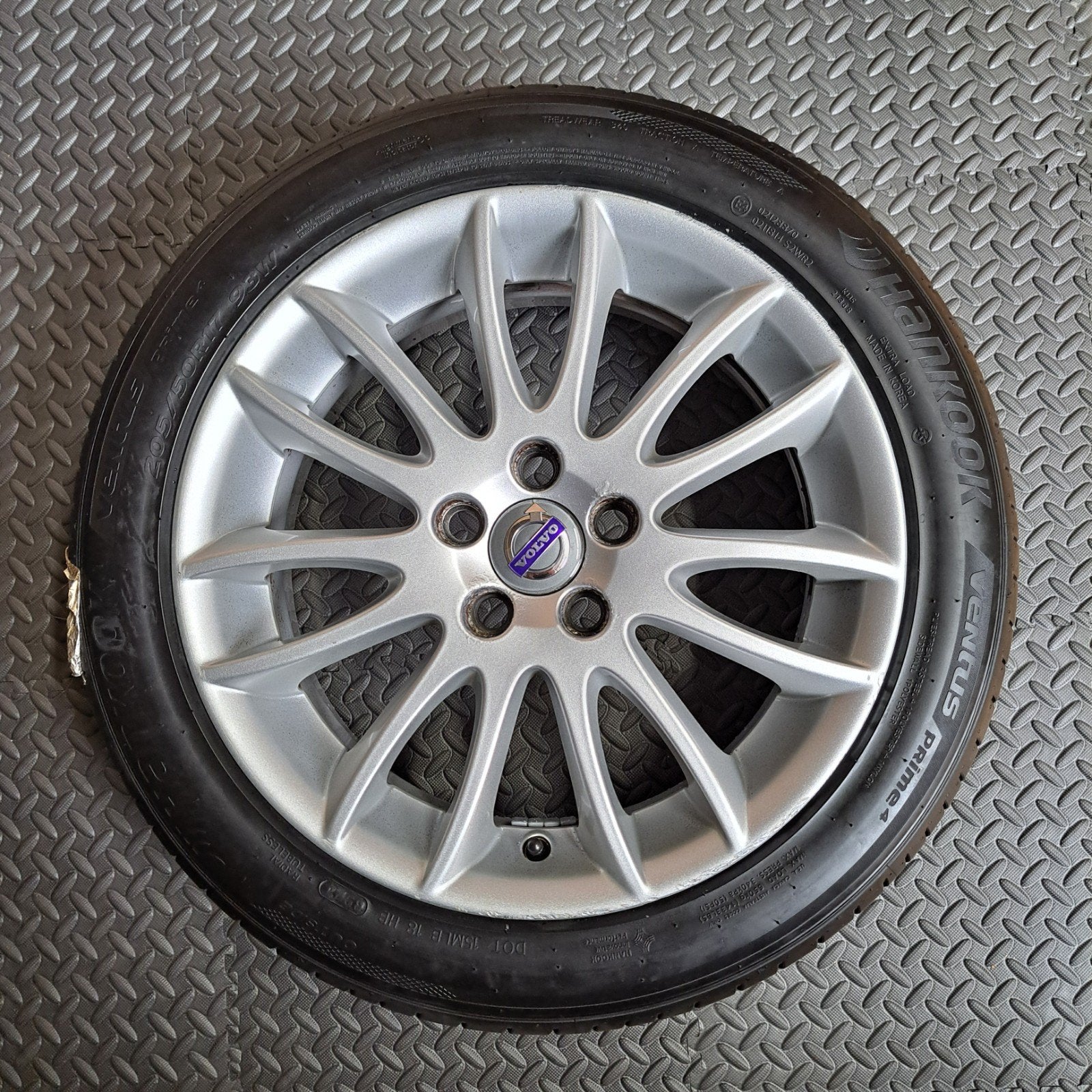 Volvo 17 inch velgen + Nieuwe Hankook 205/50R17 banden-7mm, Gebruikt, -, -, Banden en Velgen