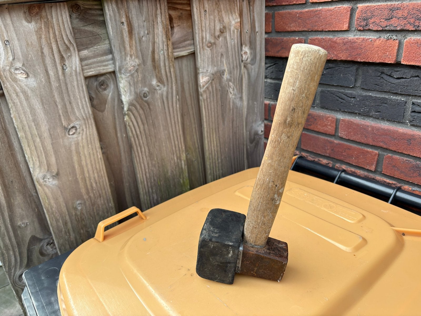 Moker met houten steel - Gebruikt maar functioneel, Ophalen, Gebruikt, Hamer