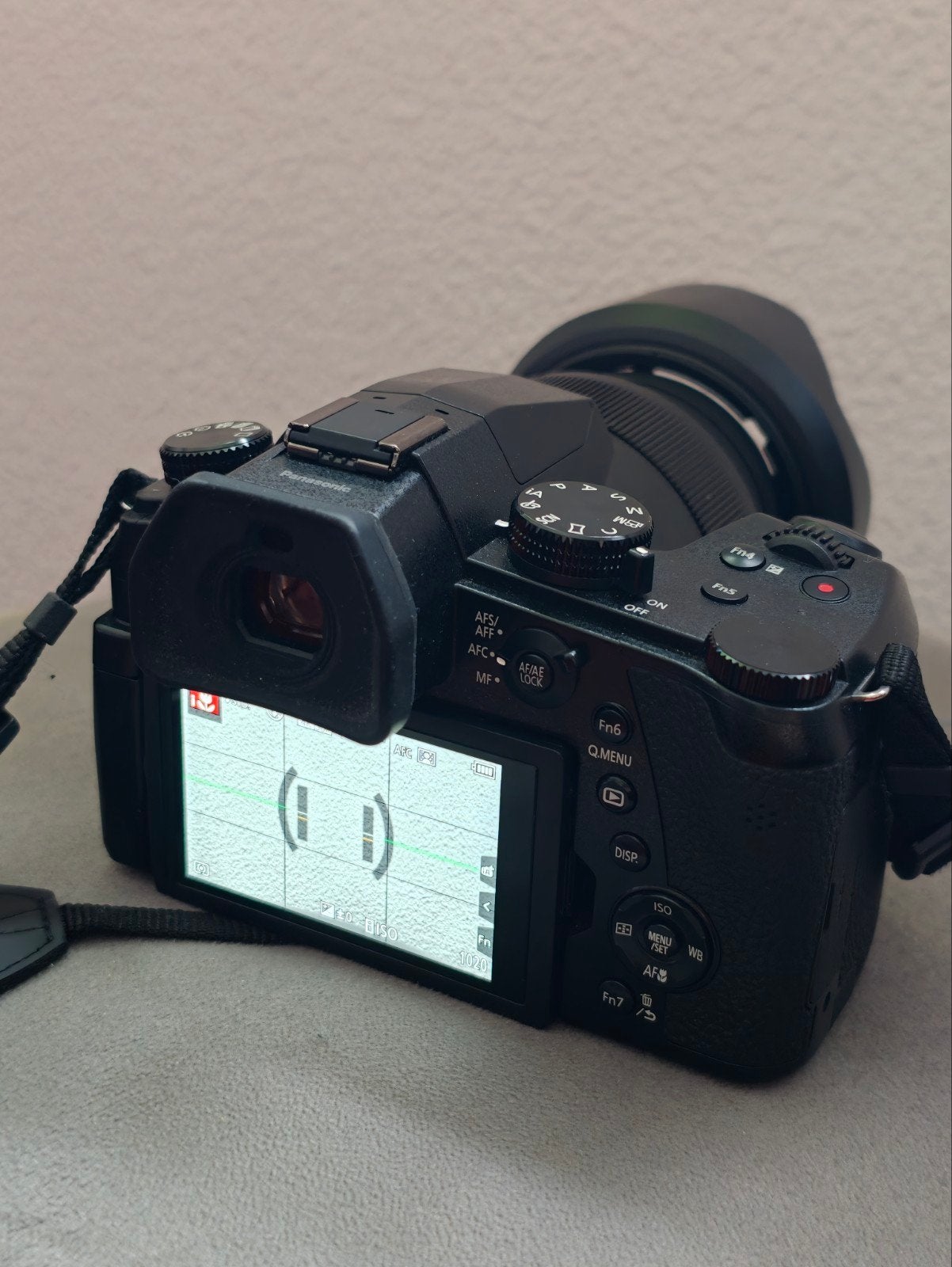 Panasonic Lumix FZ1000 II Bridgecamera met Leica lens, Ophalen, Panasonic, Lensdop, Zo goed als nieuw